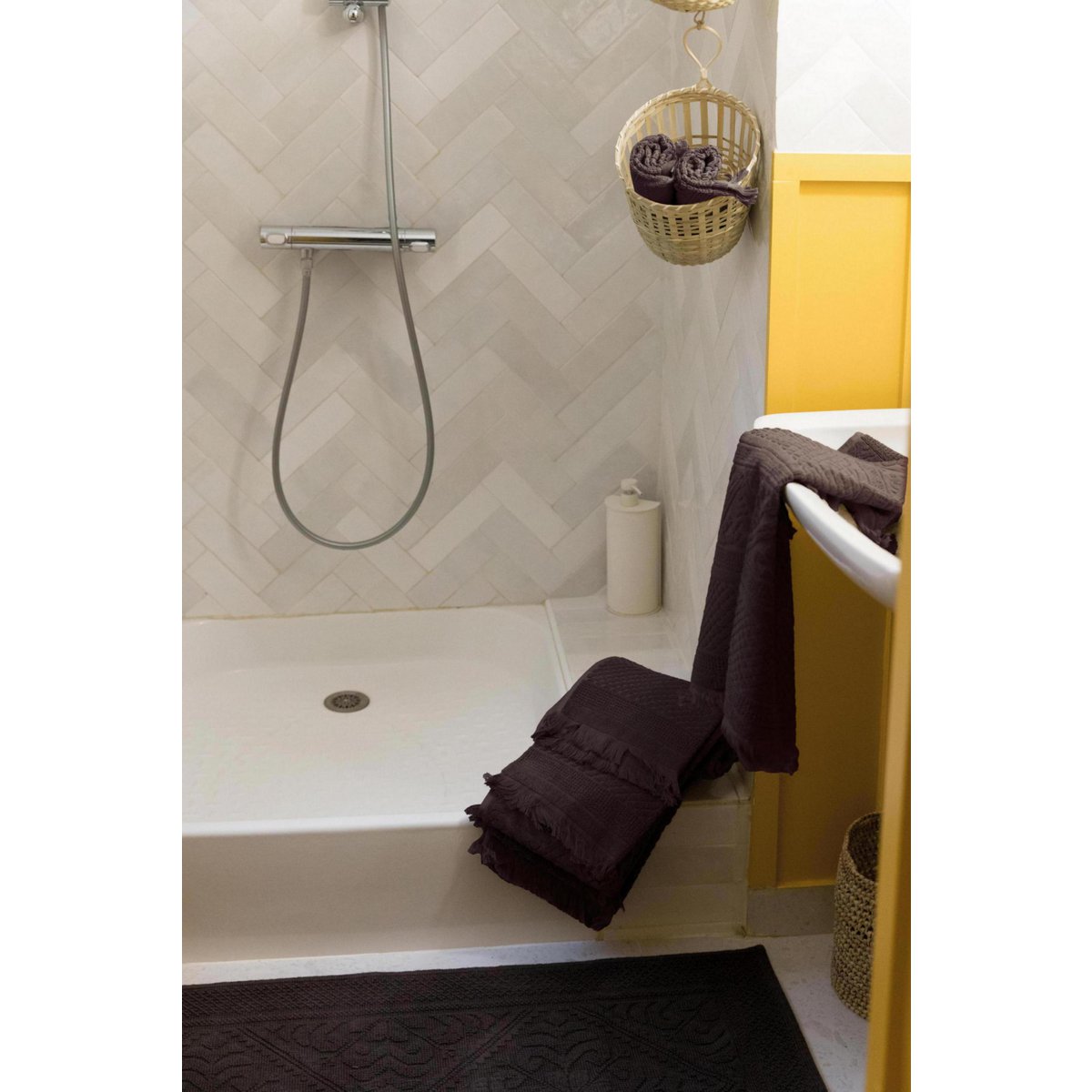 ENZO - Tapis de bain ÉBÈNE - 54 x 64 cm