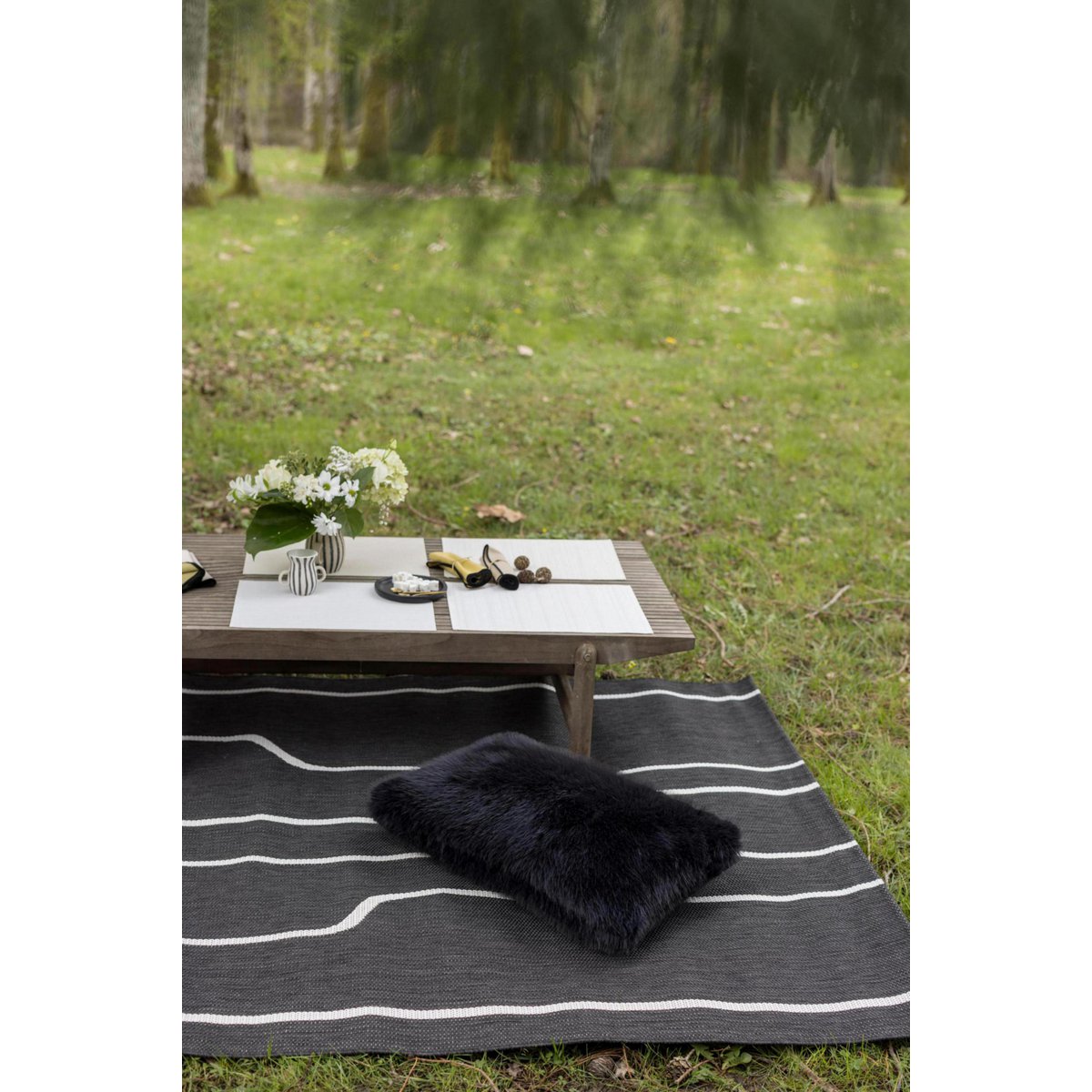 NOLAN - Coussin recyclé Caviar 40 x 65