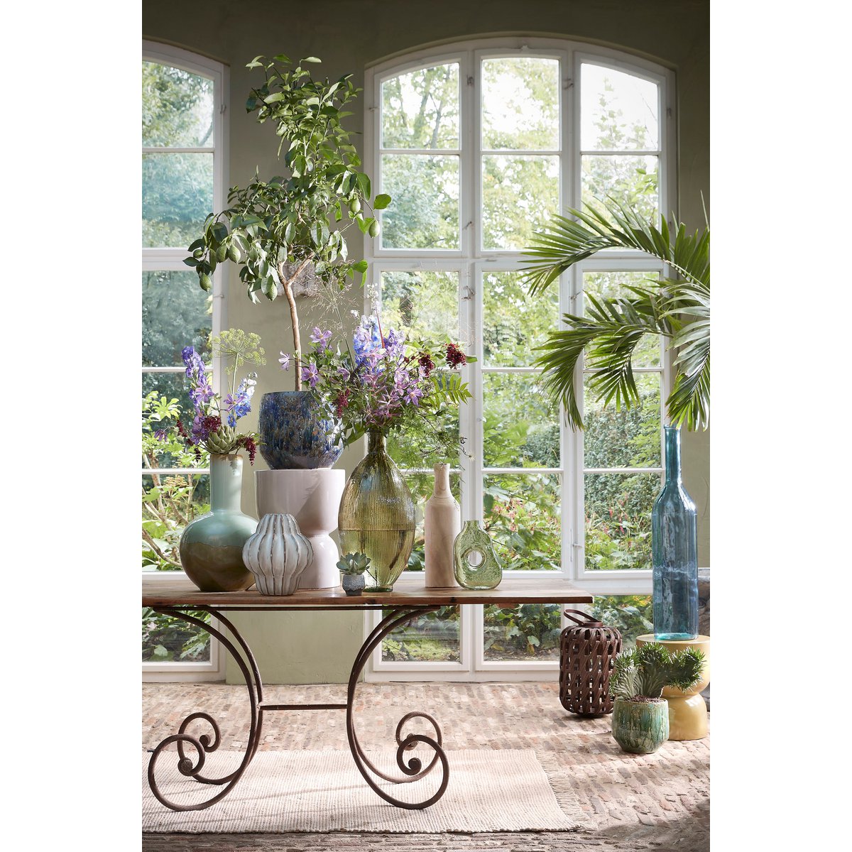 RIOJA - Vase Bouteille - H100 x Ø21 cm - Verre recyclé - Bleu Clair