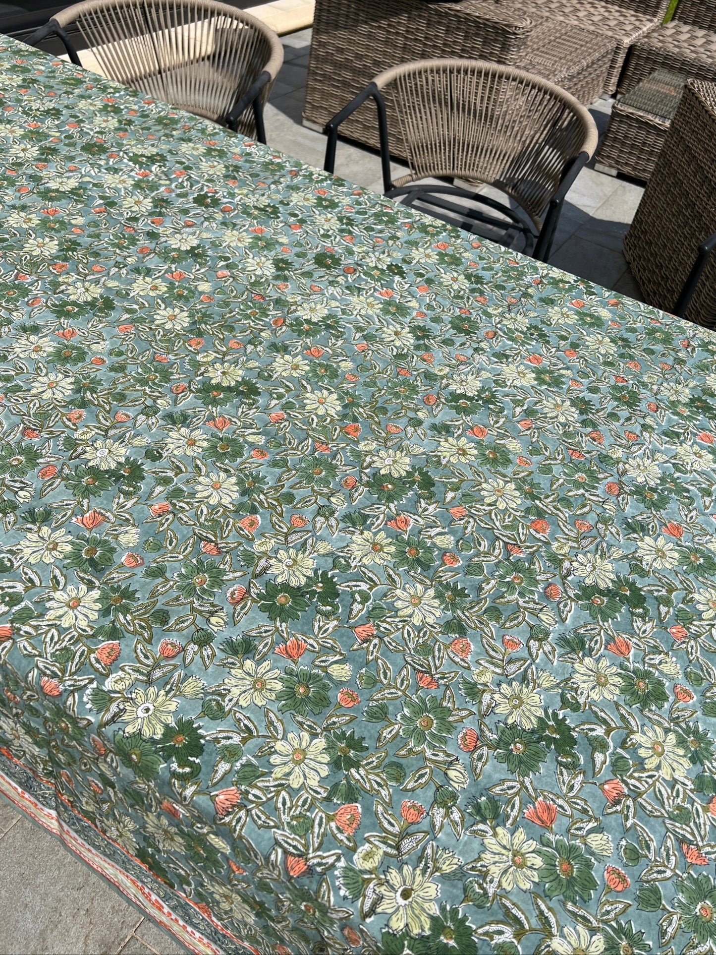 MEERA- Nappe indienne à imprimé floral bleu vert - 170 x 250 cm