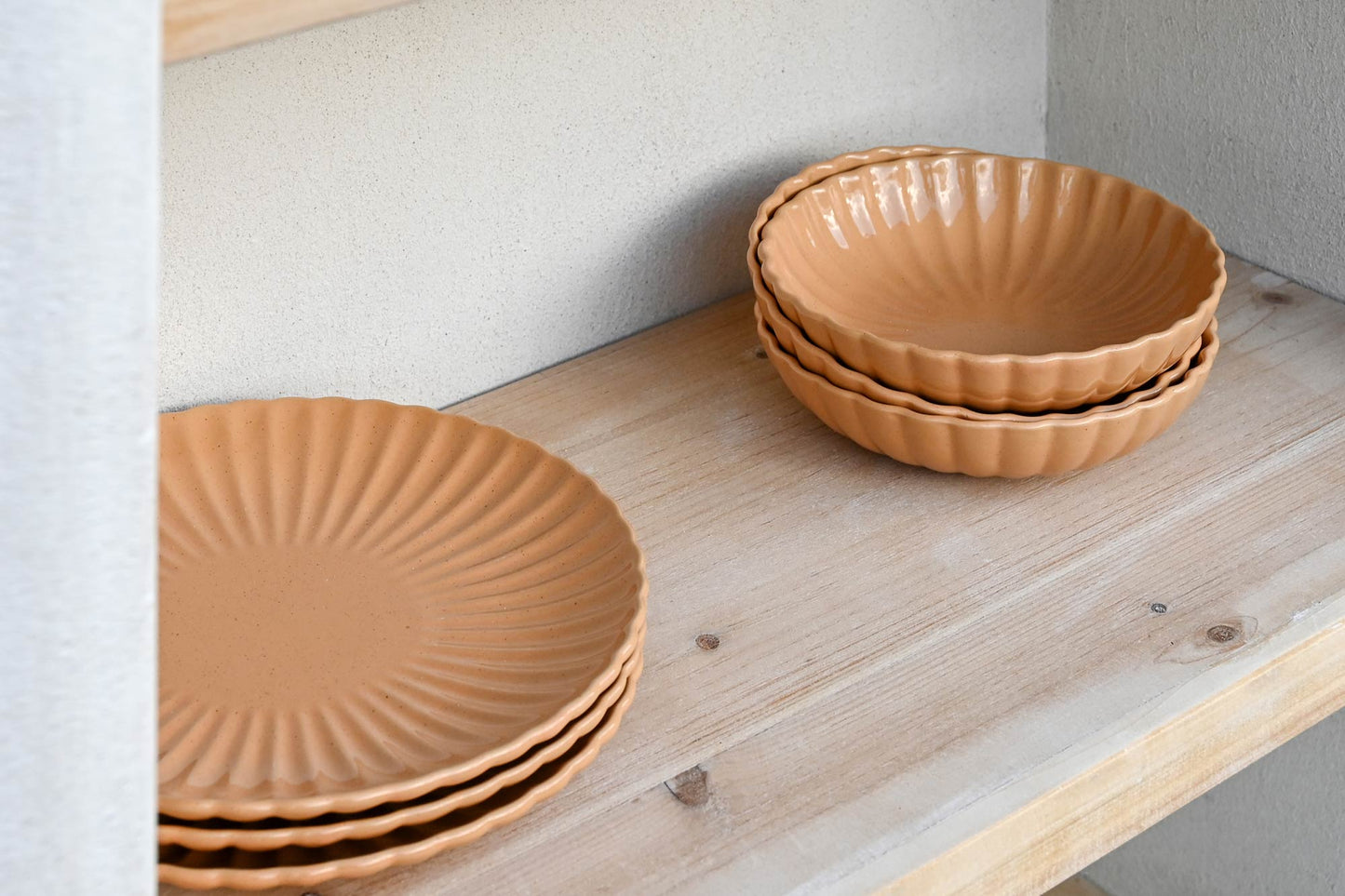 ONDULE - Assiette plate Grès jaspé - 3 couleurs - D 26 cm