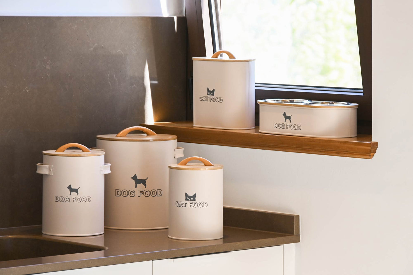 POT NOURRITURE CHIEN - Métal beige et couvercle bambou 4 L