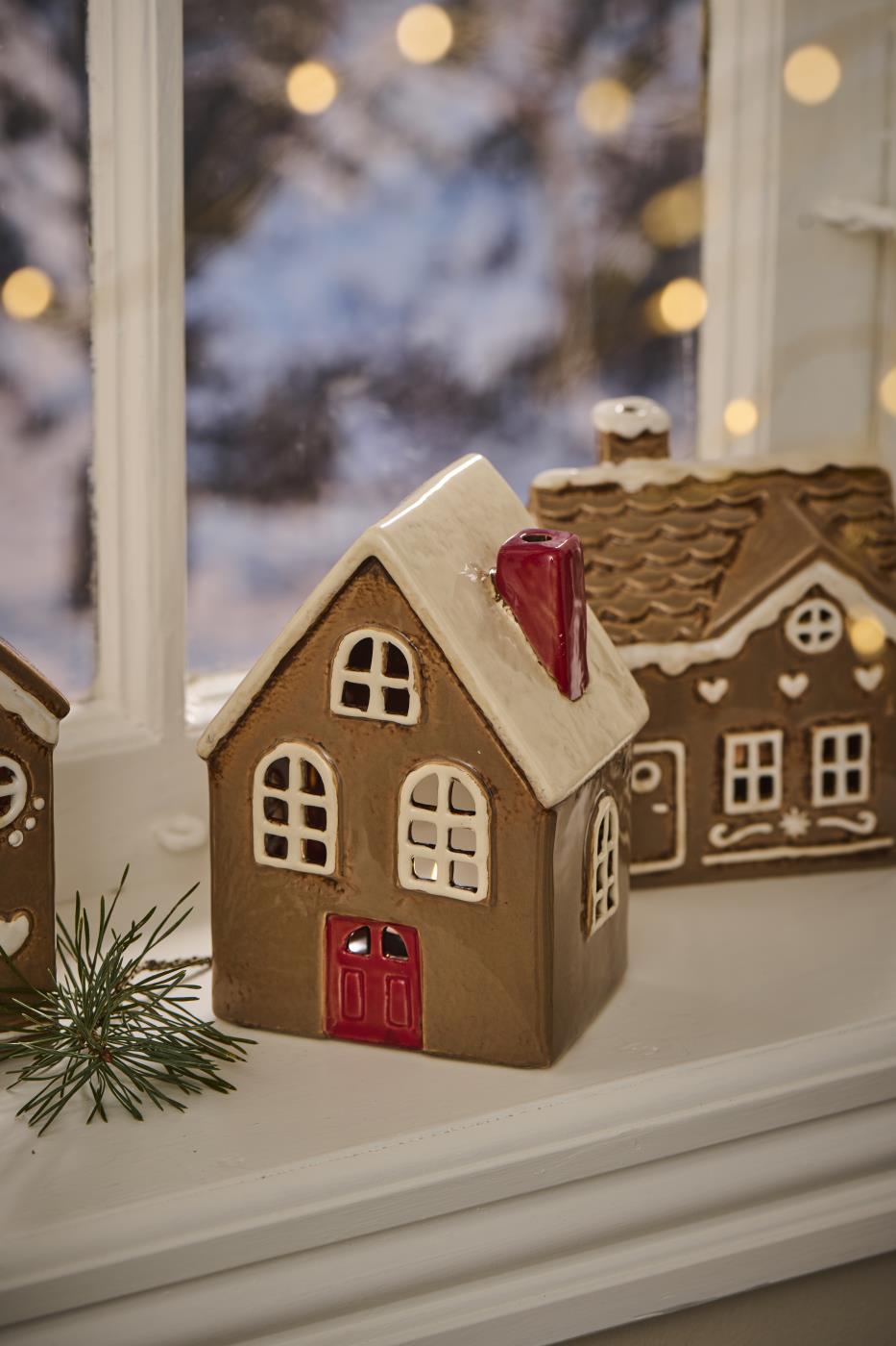 MAISONNETTE DE NOEL - Porte rouge - Céramique