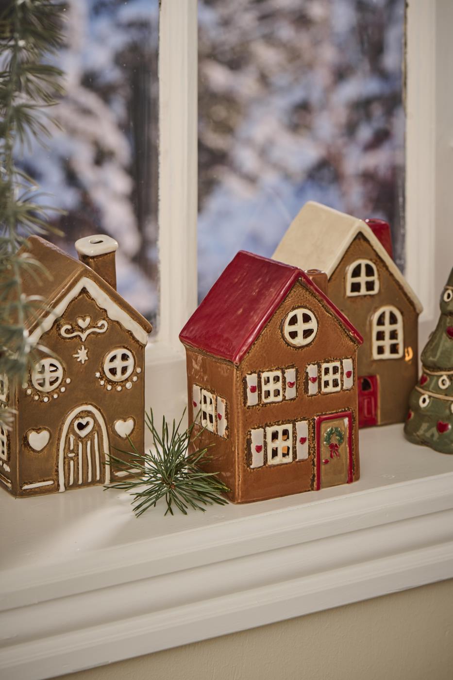 MAISONNETTE DE NOEL - Marron /Toit rouge - Céramique