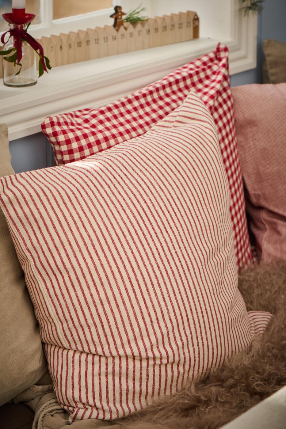 INGRID - blanc/rouge - Coussin 50 x 50 cm