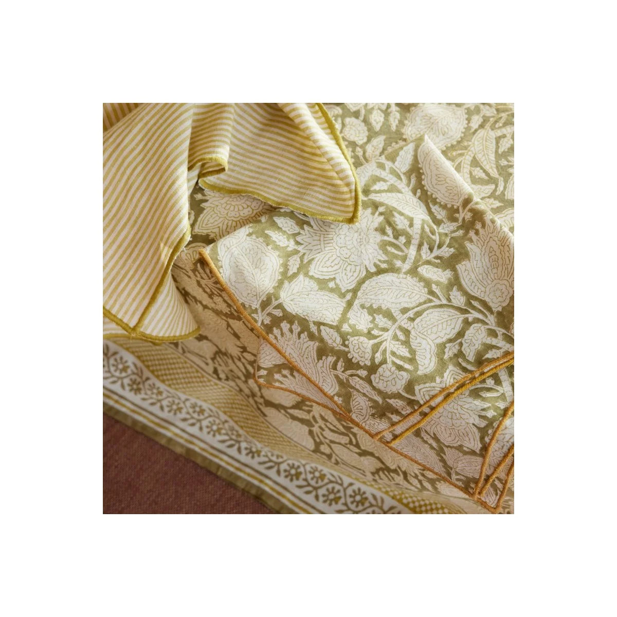 CHANDRA - Nappe indienne à imprimé floral Kaki