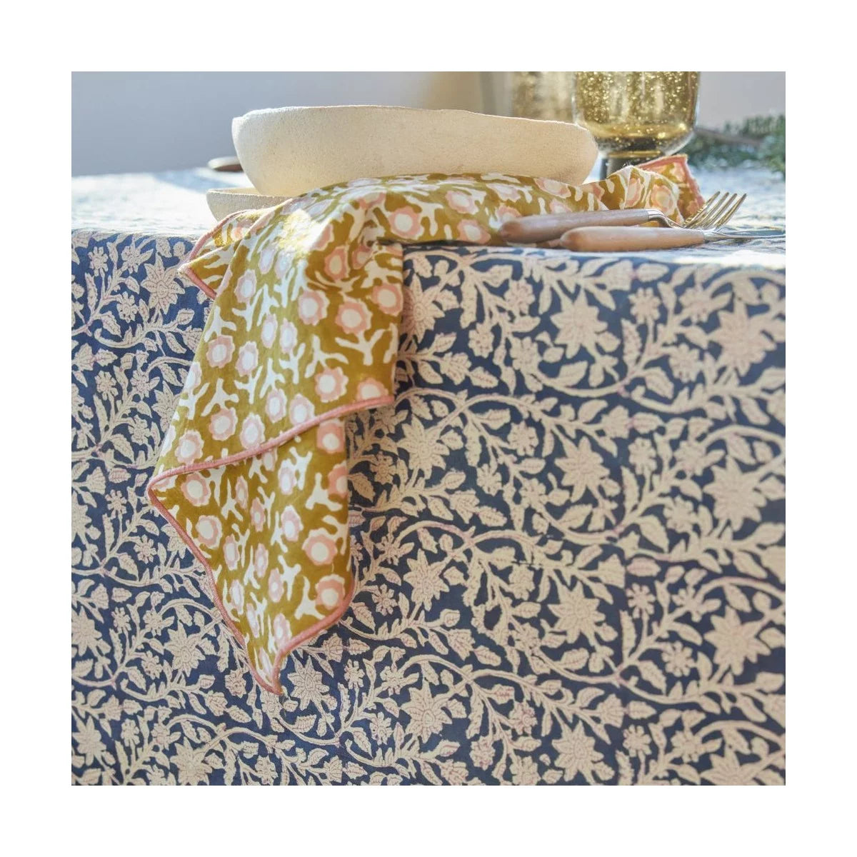 GOA - Nappe indienne à imprimé floral Indigo