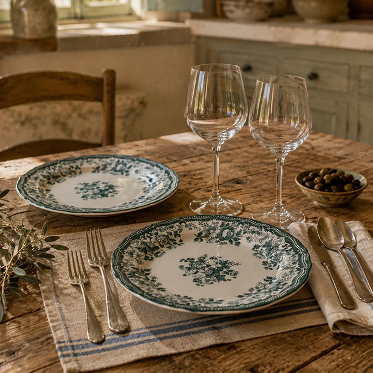 FAUSTINE Assiette plate 26cm en porcelaine verte