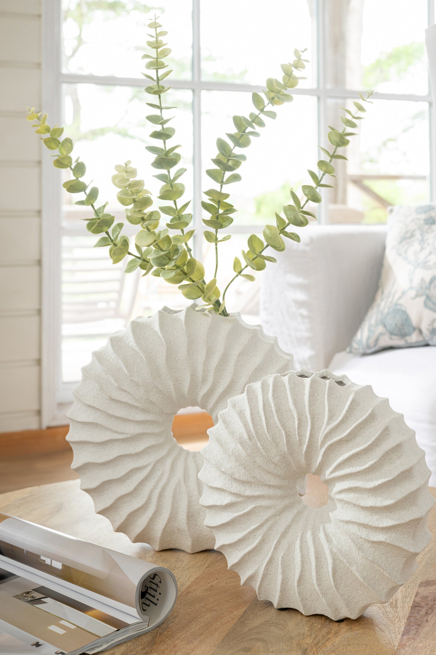 VASE ROND finition sablé blanc H29,5 cm