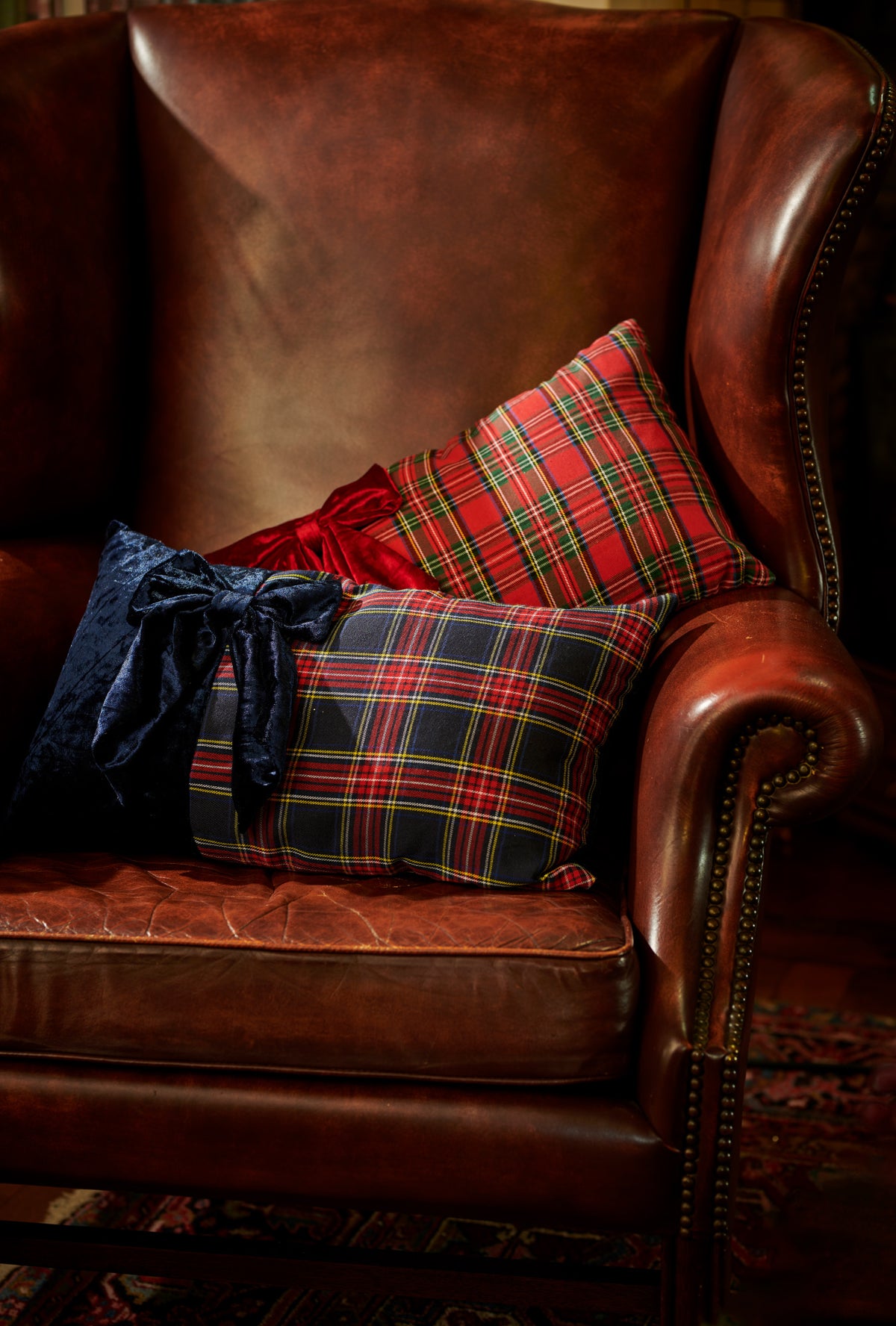 TARTAN Coussin tartan noeud velours bleu ou rouge