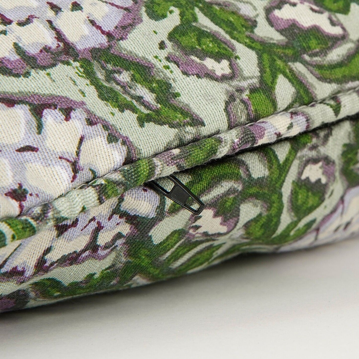 MITCHELL - Coussin fleurs Vert/écru - 40 x 60 CM
