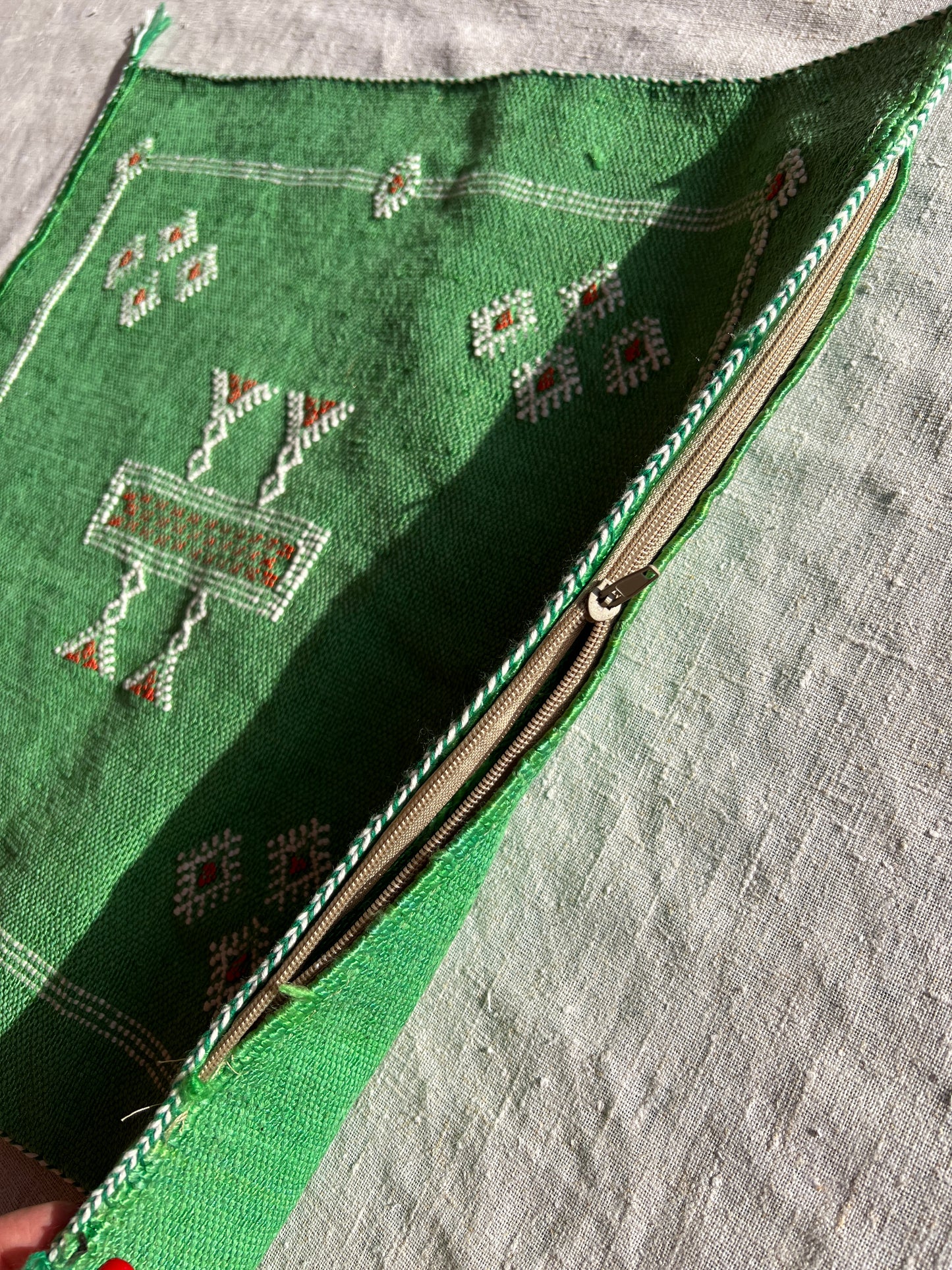 Coussin Berbère - Vert/blanc orange- 45 x 45 cm environ