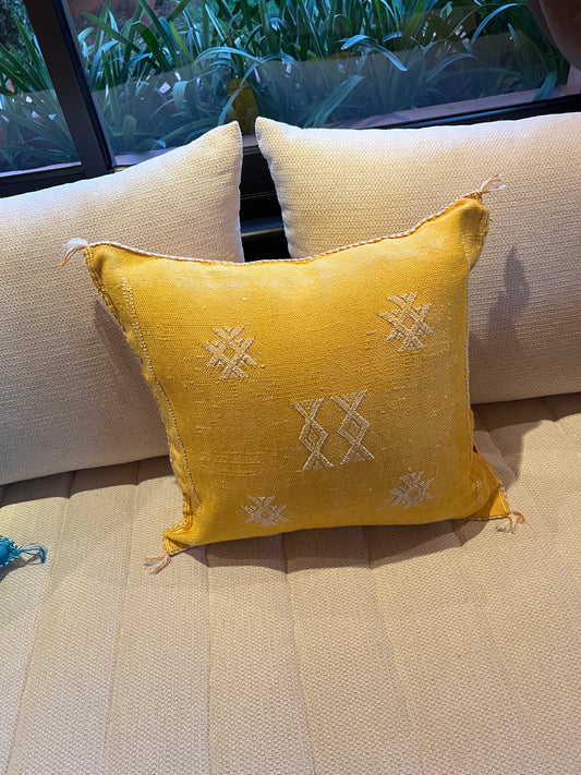 Coussin Berbère - Jaune/blanc - soie de Cactus 45 x 45 environ