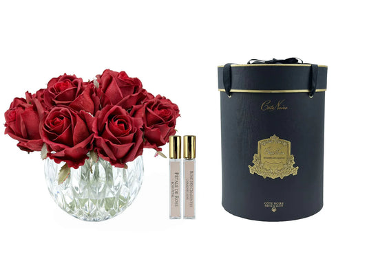 Bouquet rond Luxe bourgeons de roses rouge carmin vase transparent