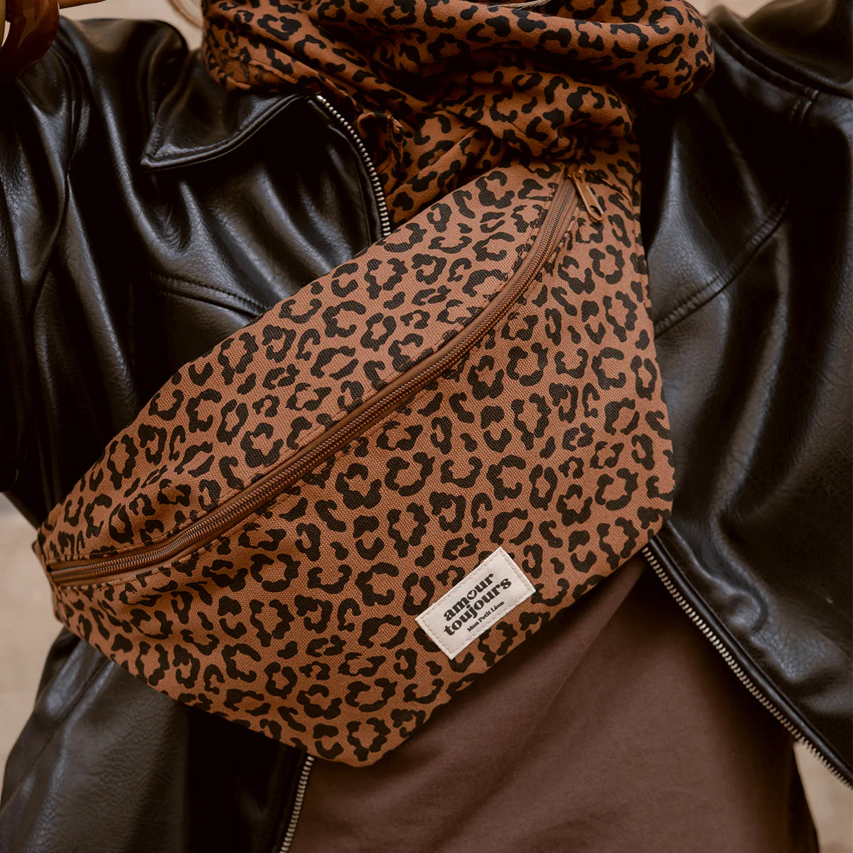 SAC BANANE adulte léopard foncé Amour Toujours