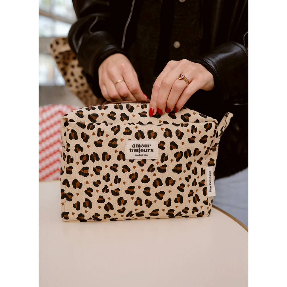 Trousse de Toilette Léopard Coeur, Amour toujours