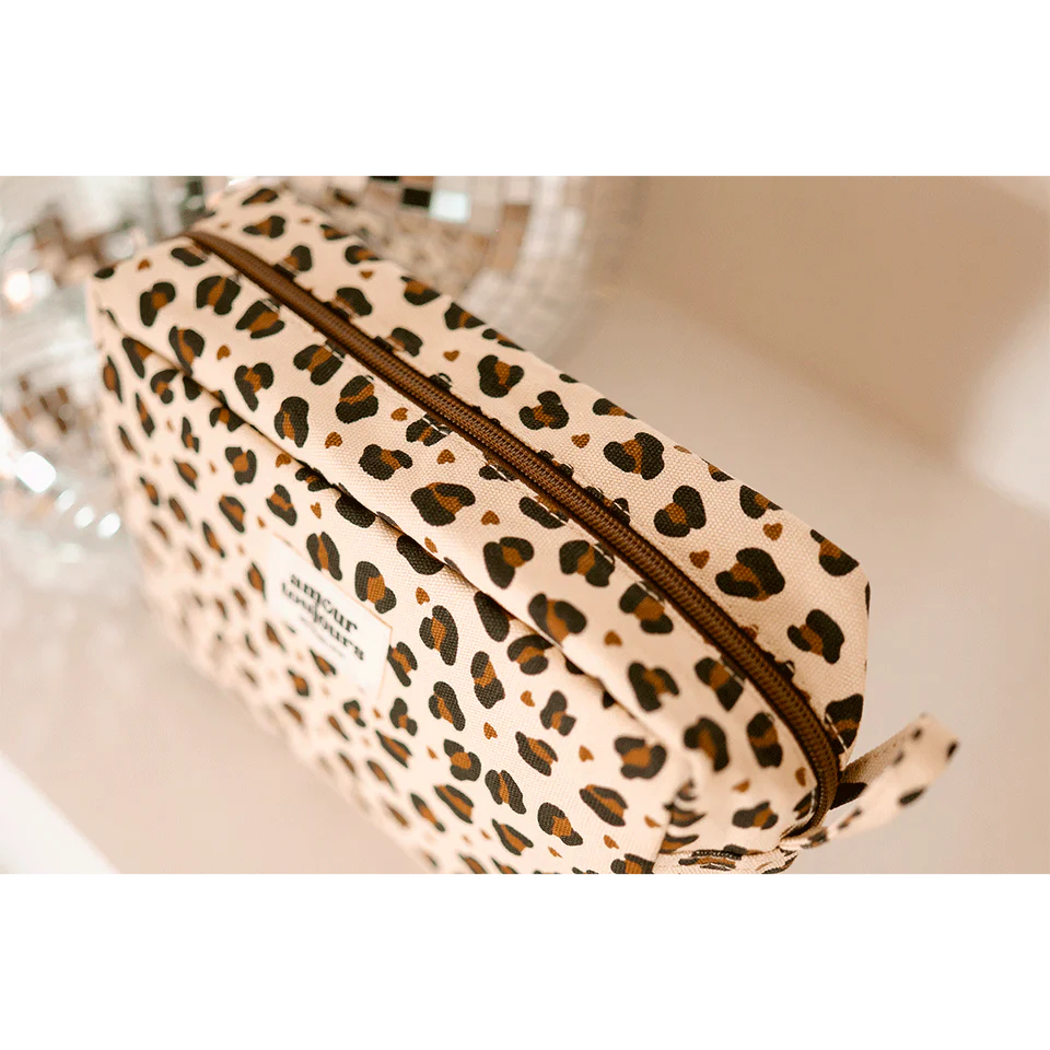 Trousse de Toilette Léopard Coeur, Amour toujours