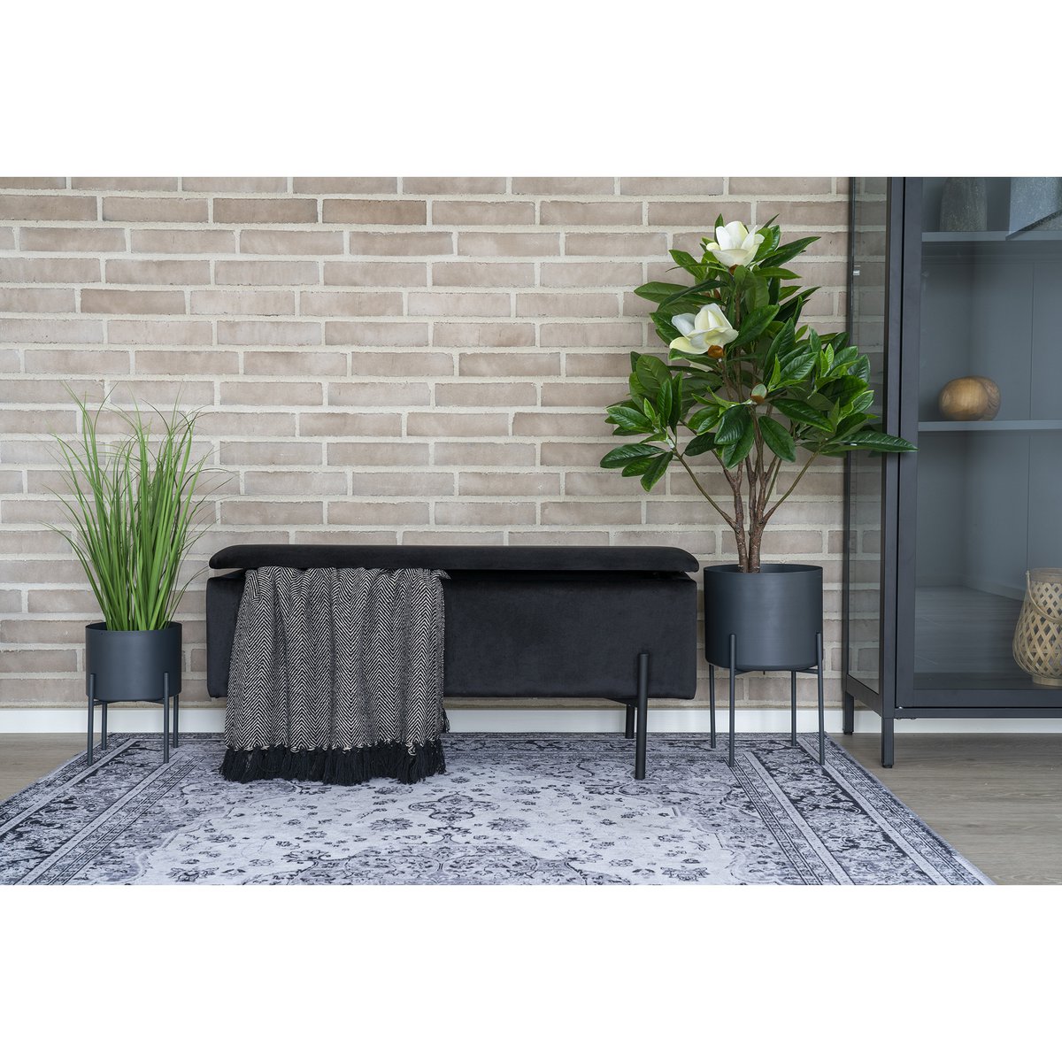 WATFORD Banc coffre rangement velours noir, pieds noirs